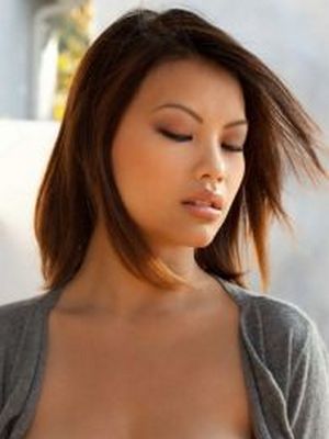 Нежная обнаженная сказка Kyanna Song